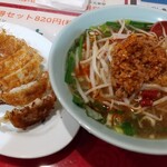 台湾料理 百鮮味 - セット・『 台湾ラーメン ＋ 餃子 』 620円（ 税込 ）