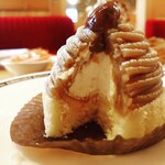 コメダ珈琲店 - バッチリ切り込み