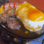 くいしんぼステ－キハウス - ランチメニューオープン〜17:00
♦︎ひとくちステーキ&ハンバーグ　950円
(ライス・スープ・サラダ付き)
♦︎ソーセージと目玉焼き各　　　　120円
♦︎アイスコーヒー　　　　　　　　110円