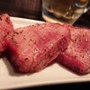 焼肉酒房 らざん - 厚切り霜降り牛タン ¥1980