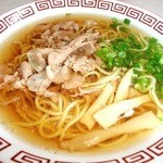 つるや - 甘い肉の乗った中華そば！！