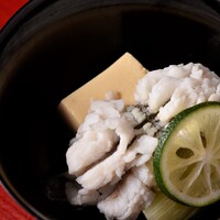 【藤（ふじ）】鮑の磯焼やふぐの唐揚にお造りと握り9貫に細巻もついた豪華特別会席