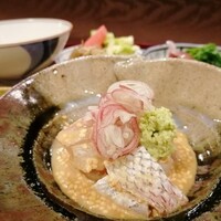 氷温熟成天然鯛による、胡麻風味の出汁茶漬け