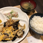 家庭料理　かわじ - ♪豚肉ときくらげたまご炒め定食 ￥600