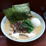 横浜ラーメン　壱鉄家 - チャーシューメン醤油900円・麺硬め