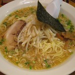 東京とんこつラーメン 仁家 - とんこつラーメン