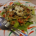 パーズ クズィン - サラダ・ハーネギ Salad-e Khanegi 900円。材料は、トマトなどの生野菜、レーズン、デイツ、フェターチーズ、豆など。