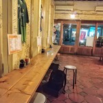 日光軒 - 佐野ラーメンと日光軒という名前から想像出来ぬスラム街的な内装が意外！