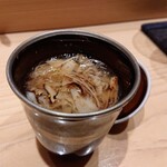 鮨 龍次郎 - 松茸と毛ガニの茶碗蒸し
