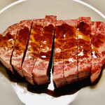 牛わか - シャトーブリアンにもみダレをつけたところ