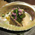 日本料理 TOBIUME - 夏の鮑もとても楽しみにしている食材、鮑の下には肝ソースで頂く県下の吉井素麺