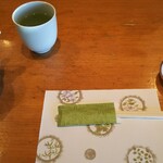 Sushi Masu - お茶は 急須で出されます