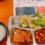東京穆斯林飯店 - バイキングコーナーの麻婆豆腐、唐揚げ、サラダ、スープ
