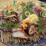 かもめ食堂 - 刺し身の盛合せ