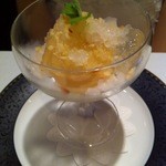 レッジョ・ネレミリア - 白桃のﾄﾞｰﾑ:ｾﾞﾘｰとﾊﾞﾆﾗｱｲｽを詰めて