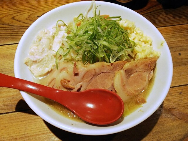 年10月日 火 当日限定の二郎インスパイア 瑶二郎 塩ベースで昆布などの旨味も加えたこちららしい二郎系 ナイスチャレンジ By ポティー 麺屋 翔 本店 西武新宿 ラーメン 食べログ 年10月日 火 当日限定の二郎インスパイア 瑶二郎 塩ベースで昆布などの旨味も加えたこちららしい二郎系 ナイスチャレンジ By ポティー 麺屋 翔 本店 西武新宿 ラーメン 食べログ
