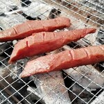 牛たん料理 閣 - 炭焼きしてみた