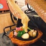 湯島ワンズラクレット 世界のチーズ酒場 - 