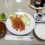 豚龍亭 - 料理写真:エビフライ定食　780円