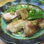 料理 四季彩 - 実は地鶏料理もたくさんあります。ゆずこしょう焼きの焼き加減も最高です。