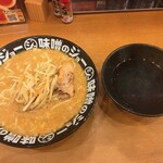 味噌のジョー 牛久店 - 新潟割りスープつき濃厚味噌らーめん（￥890）