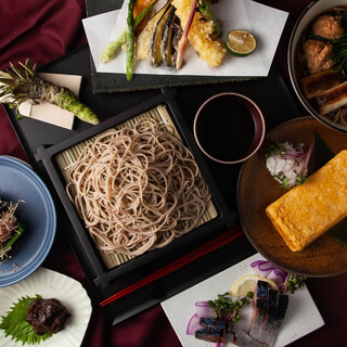 香り高いそば粉を使用した、こだわりの蕎麦