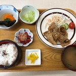 ななっこ - おまかせ定食（豚肉生姜焼き）