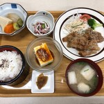ななっこ - おまかせ定食（豚肉生姜焼き）