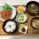ななっこ - おまかせ定食（豚汁）