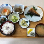 ななっこ - おまかせ定食（焼き魚）