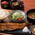 Extra large charcoal-grilled Atka mackerel set meal