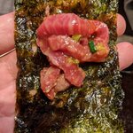 神戸焼肉 かんてき - 炙りユッケの海苔巻