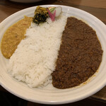 カレー&オリエンタルバル 桃の実 - 