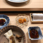 銀座 鮨 かねさか 本店 - 浜中産馬糞ウニ　穴子白焼き