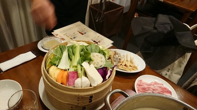 笑龍 ショウリュウ 代官山 中国鍋 火鍋 ネット予約可 食べログ