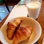 グランカフェ - クロワッサンとミルク（2020.9）