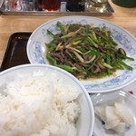 ぎょうざの満洲 - 肉細切りピーマン