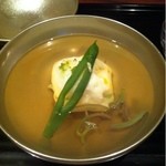 玉蜀黍と枝豆を練り込んだ鱧しんじょのお椀。