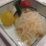 うぶか - 夏野菜の冷し煮物と干しエビ春雨　ナッツの香り