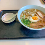 銀龍閣 - ワンタンメン