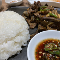 十勝ハーブ牛焼肉 MONMOM - カレー？