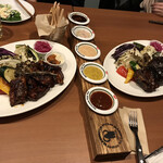 BBQ RIBS MAMMOTH - ビーフvsポーク