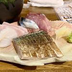 津軽海峡を渡って来た男 あきら - 