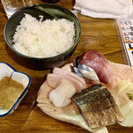 津軽海峡を渡って来た男 あきら - 