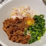 塩生姜らー麺専門店 MANNISH - カリカリ生親子丼