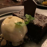 ブラッスリー タブローズ - 