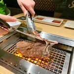 Yokohama Yakiniku Kintan - 日本一の骨付きKINTANミスジステーキ