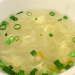 紅虎餃子房 - セットの中華スープ