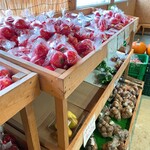 八紘学園 農産物直売所 - 【2020年09月】トマト売場等の事例。