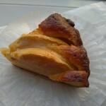 パン家のどん助 - リンゴのタルト